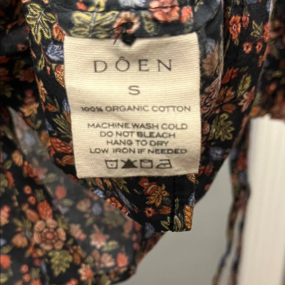 Doen Floral Button Down Shirt - Black and Pink - Picture 5 of 10